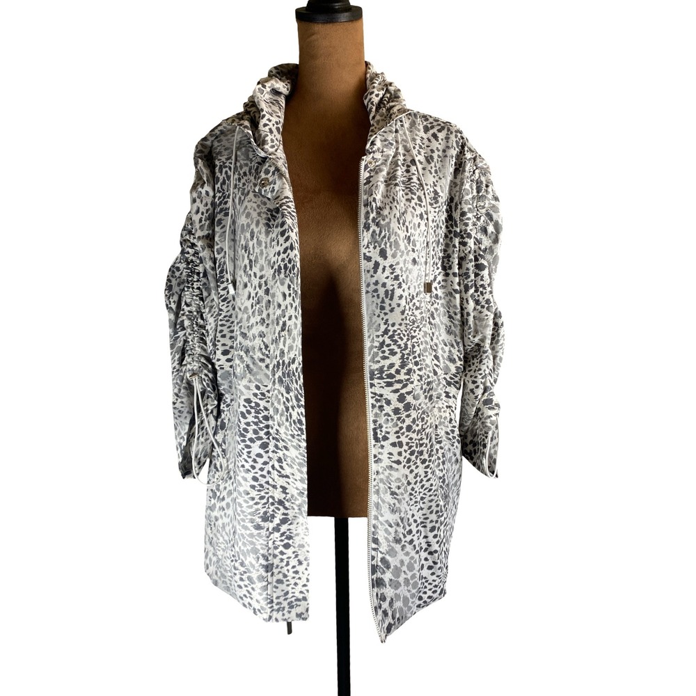 Zenergy by Chicos 2 Grey Leopard Print Ruched Sleeve Zip Up Jacket Women size L